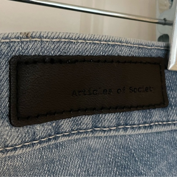 NEW! Slim Straight Jeans in Light Blue Vintage Wash, Distressed Knees 32 x 31 - Picture 10 of 13